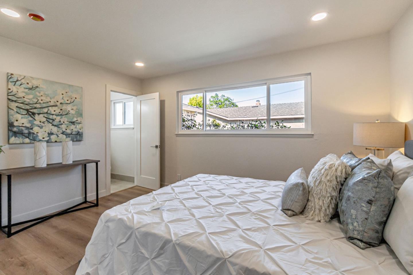 Detail Gallery Image 27 of 32 For 1598 Hallbrook Dr, San Jose,  CA 95118 - 3 Beds | 2 Baths
