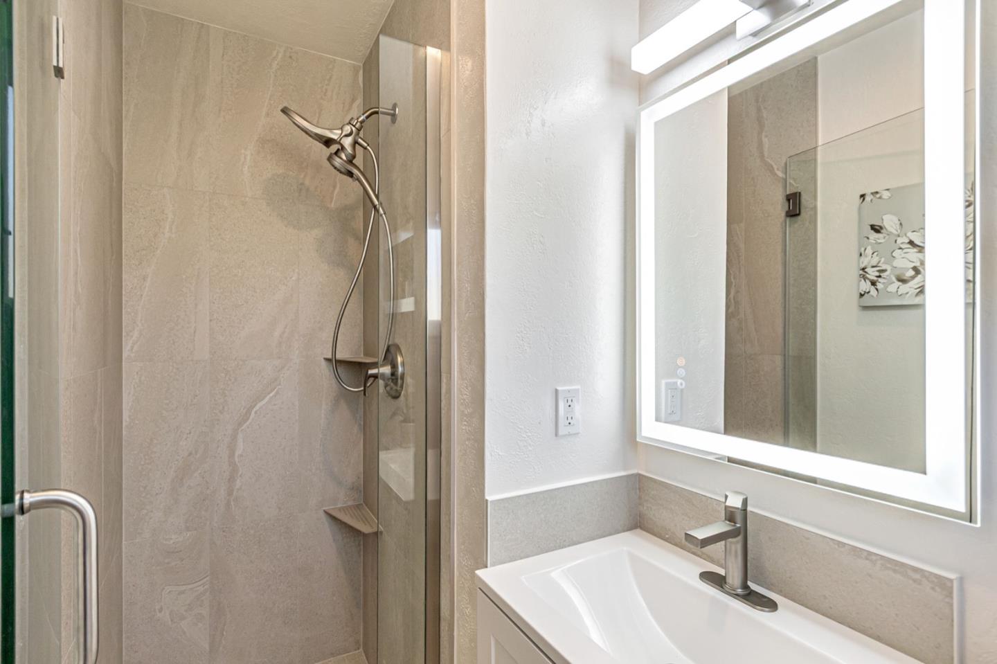 Detail Gallery Image 30 of 32 For 1598 Hallbrook Dr, San Jose,  CA 95118 - 3 Beds | 2 Baths