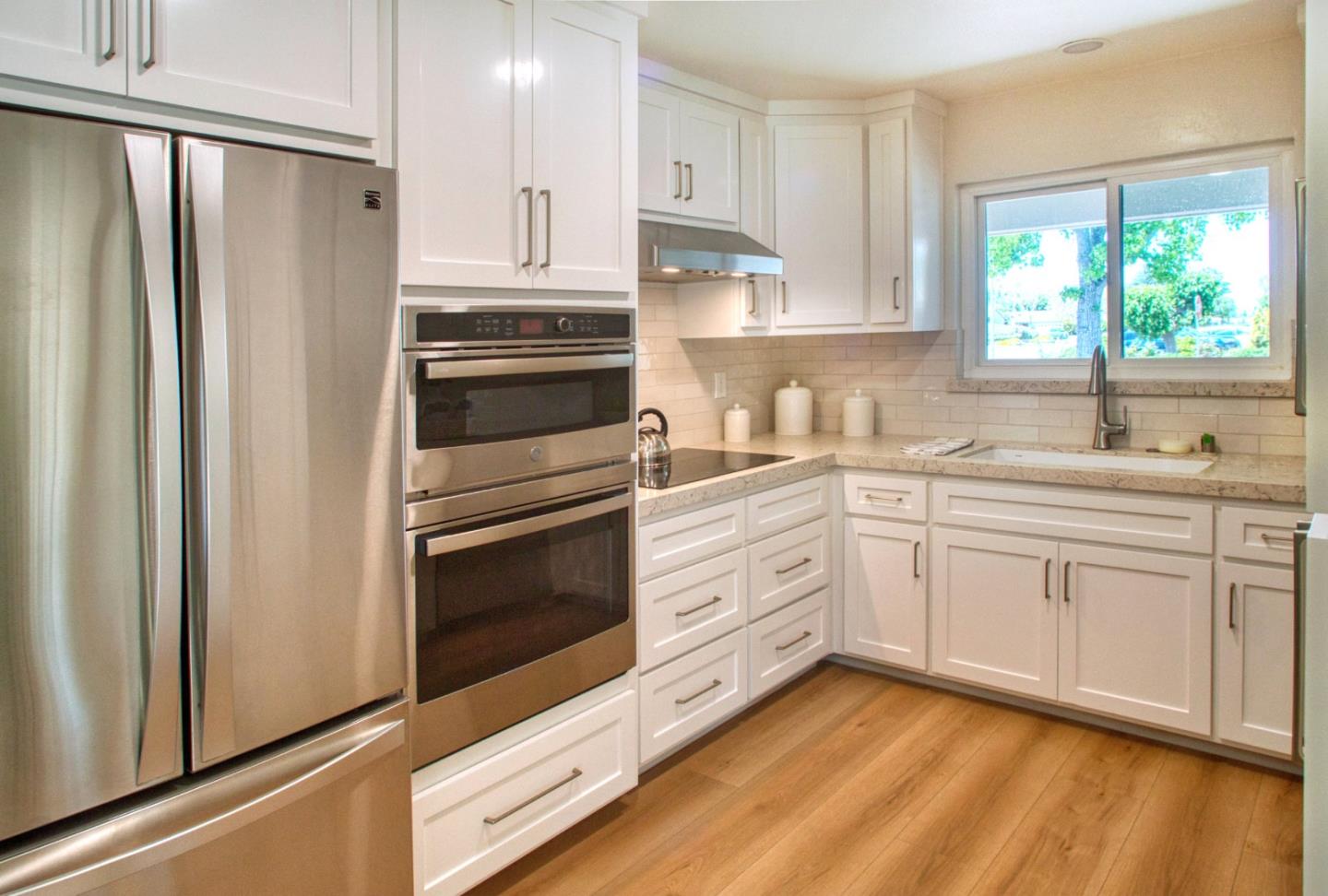 Detail Gallery Image 7 of 32 For 1598 Hallbrook Dr, San Jose,  CA 95118 - 3 Beds | 2 Baths