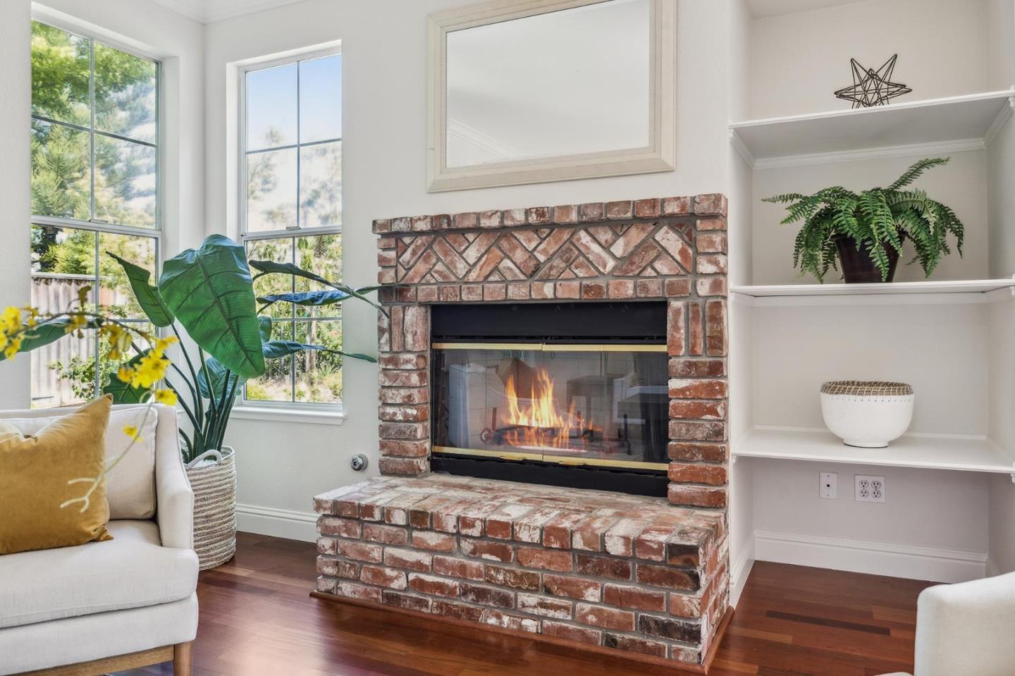 Detail Gallery Image 17 of 69 For 910 Governors Bay Dr, Redwood City,  CA 94065 - 5 Beds | 3 Baths