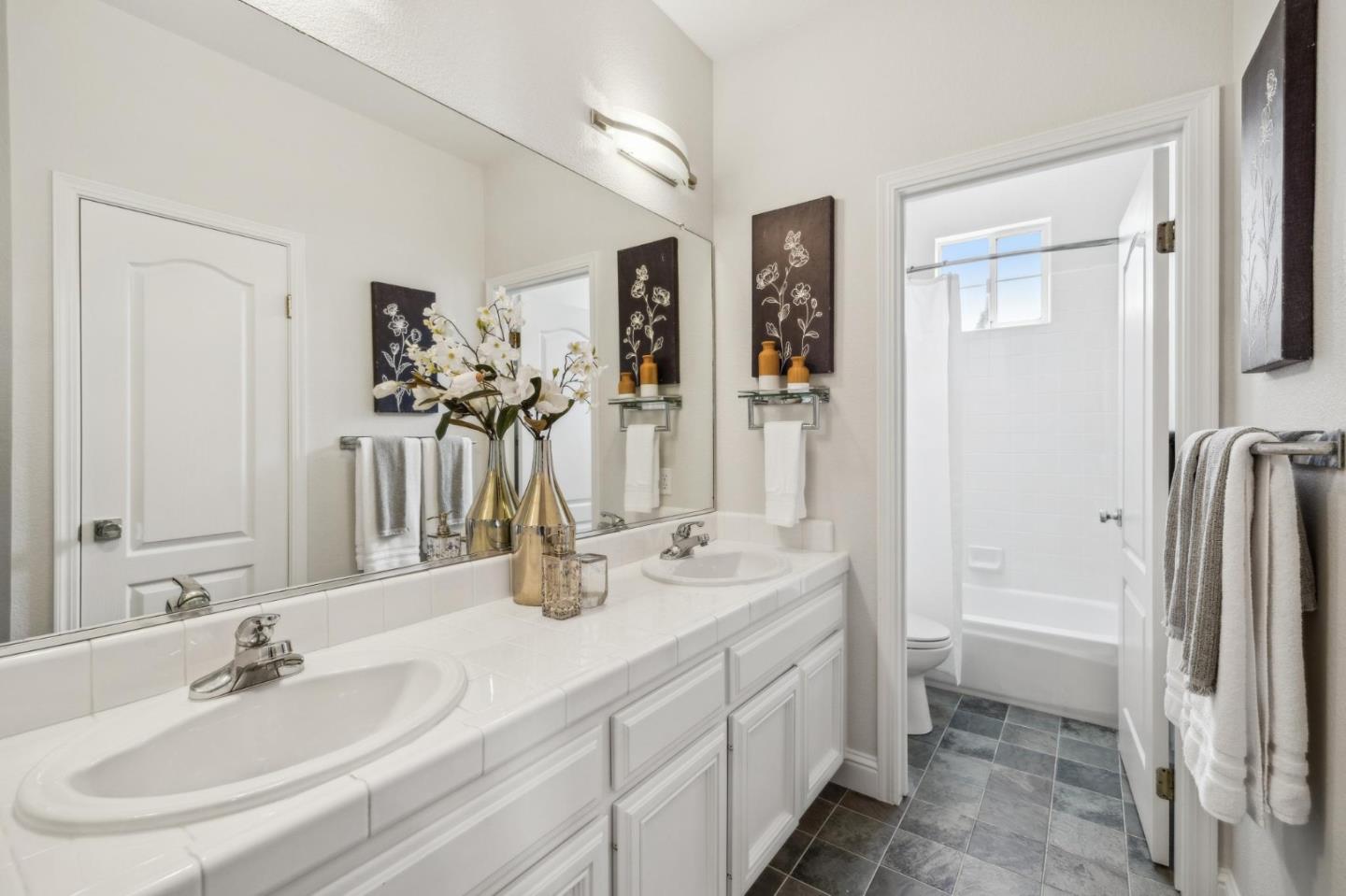 Detail Gallery Image 50 of 69 For 910 Governors Bay Dr, Redwood City,  CA 94065 - 5 Beds | 3 Baths