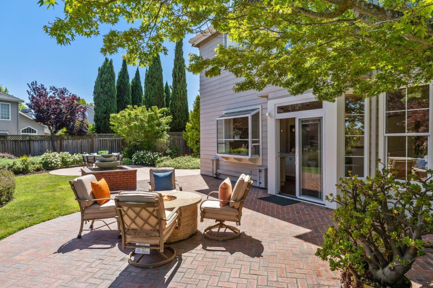 Detail Gallery Image 56 of 69 For 910 Governors Bay Dr, Redwood City,  CA 94065 - 5 Beds | 3 Baths