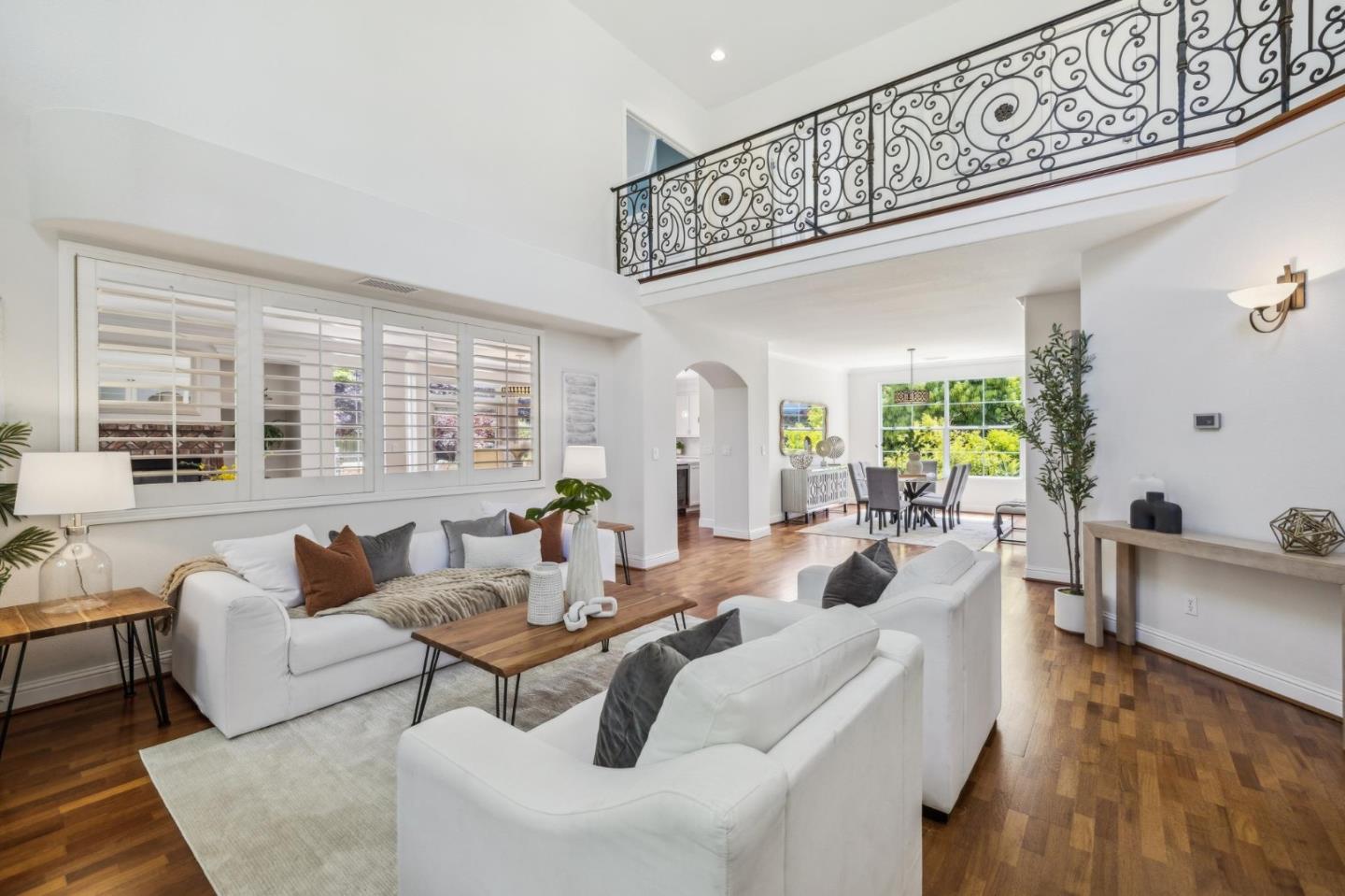 Detail Gallery Image 6 of 69 For 910 Governors Bay Dr, Redwood City,  CA 94065 - 5 Beds | 3 Baths