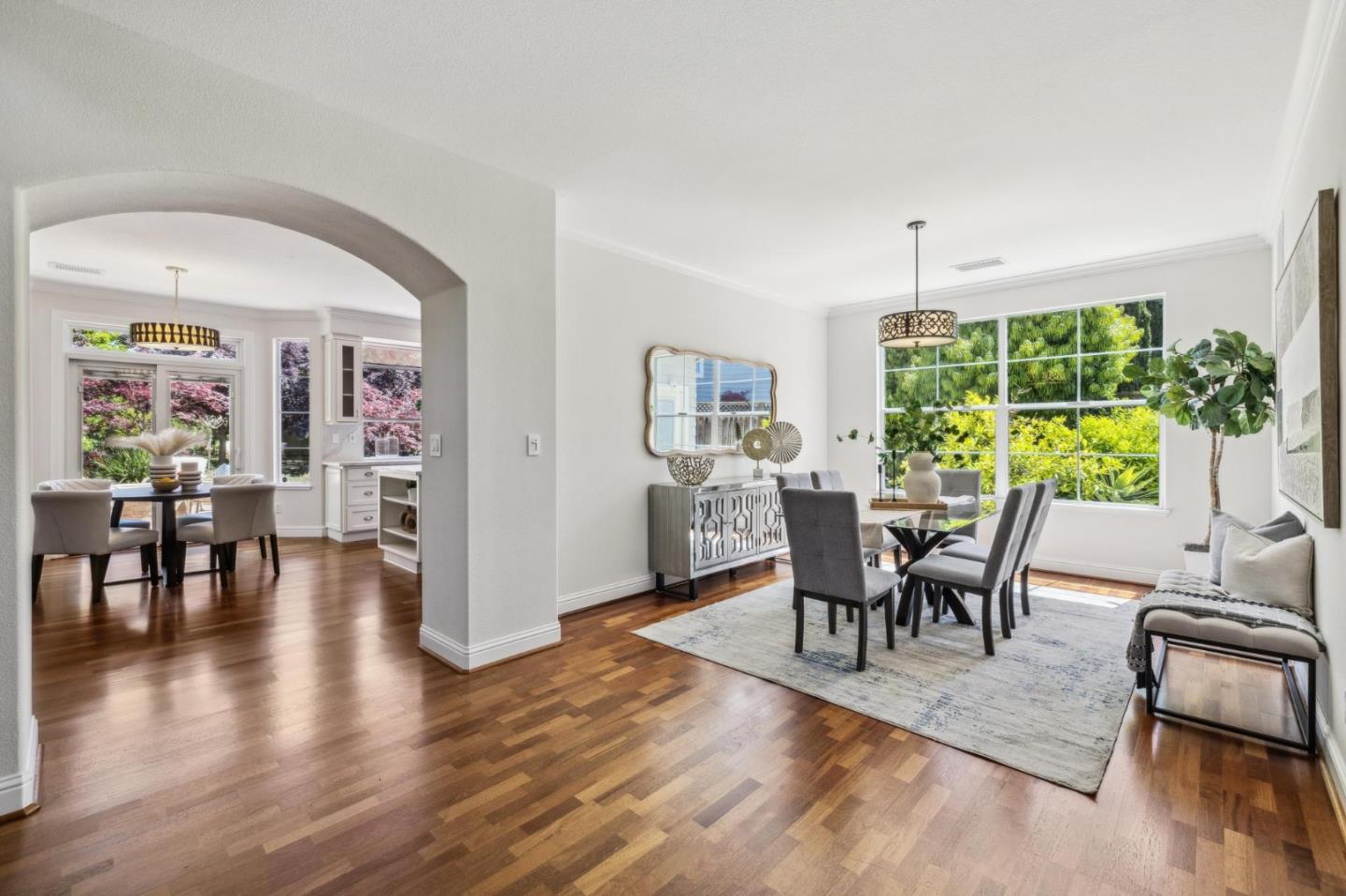 Detail Gallery Image 9 of 69 For 910 Governors Bay Dr, Redwood City,  CA 94065 - 5 Beds | 3 Baths