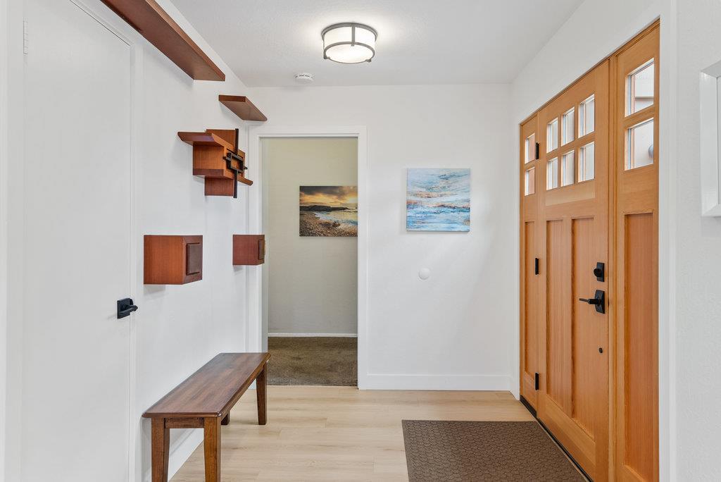 Detail Gallery Image 11 of 38 For 208 Valencia Ave, Aptos,  CA 95003 - 3 Beds | 2 Baths