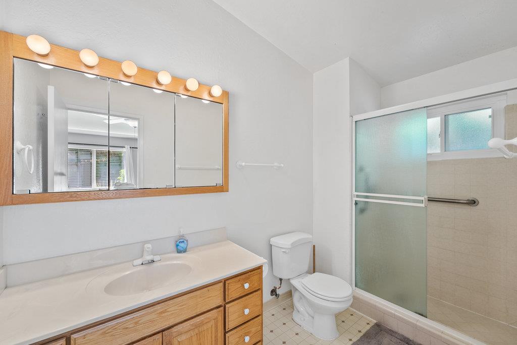 Detail Gallery Image 17 of 38 For 208 Valencia Ave, Aptos,  CA 95003 - 3 Beds | 2 Baths