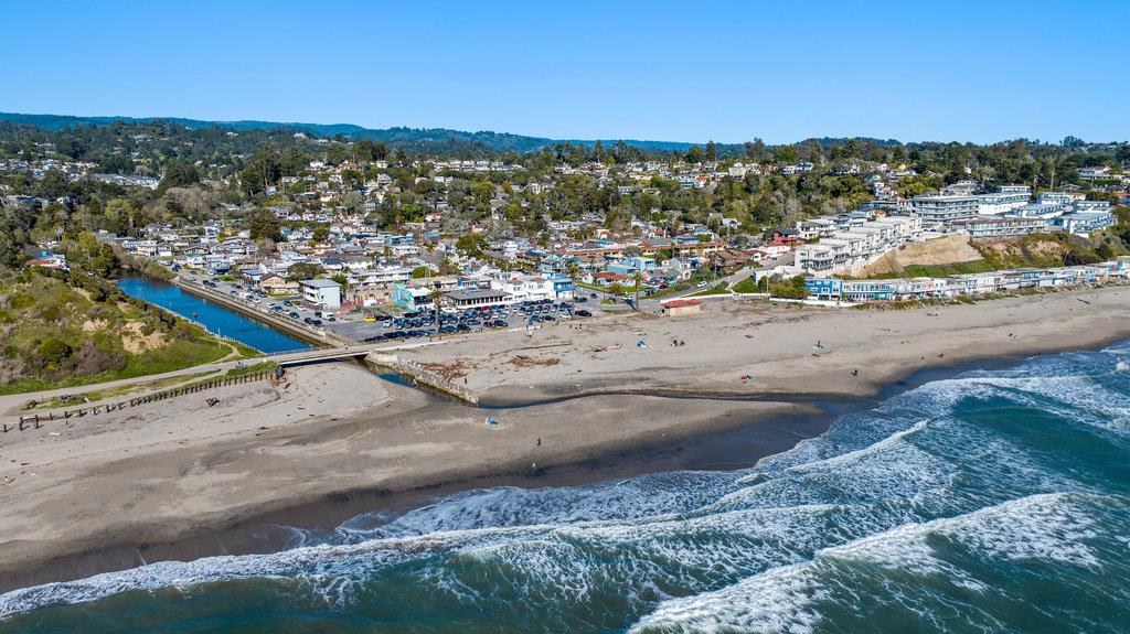 Detail Gallery Image 34 of 38 For 208 Valencia Ave, Aptos,  CA 95003 - 3 Beds | 2 Baths
