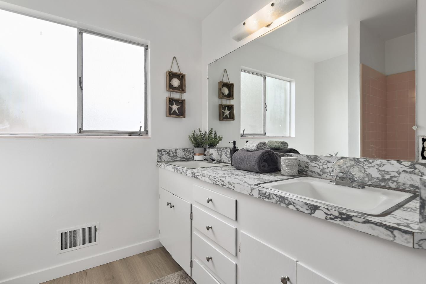 Detail Gallery Image 19 of 31 For 674 Campbell Ave, Los Altos,  CA 94024 - 4 Beds | 2 Baths