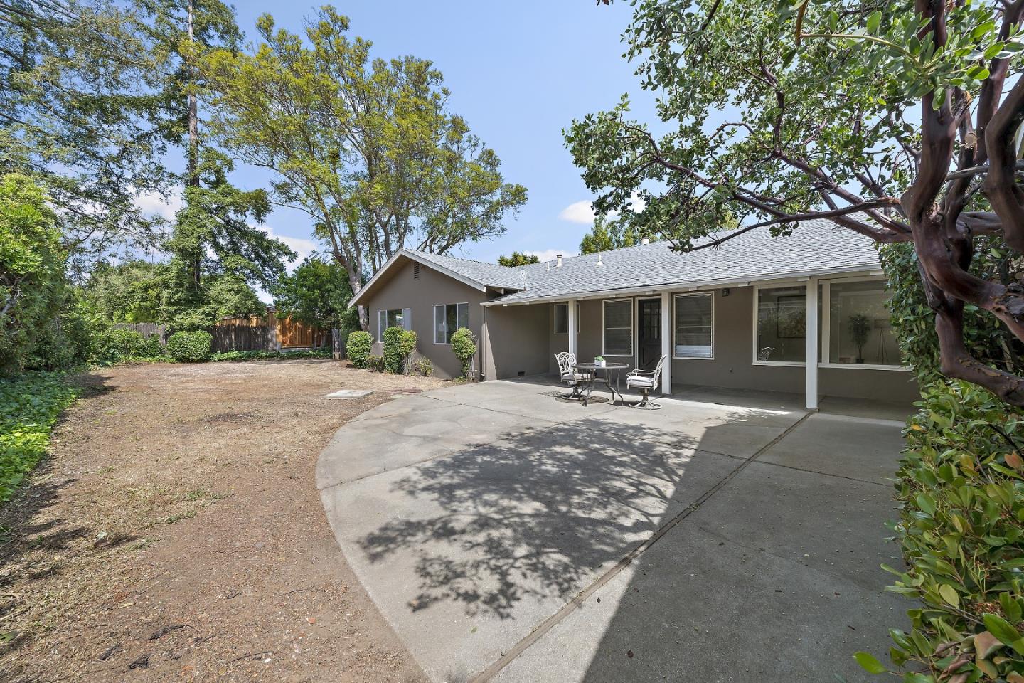 Detail Gallery Image 27 of 31 For 674 Campbell Ave, Los Altos,  CA 94024 - 4 Beds | 2 Baths