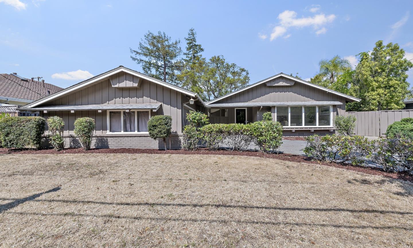 Detail Gallery Image 3 of 31 For 674 Campbell Ave, Los Altos,  CA 94024 - 4 Beds | 2 Baths