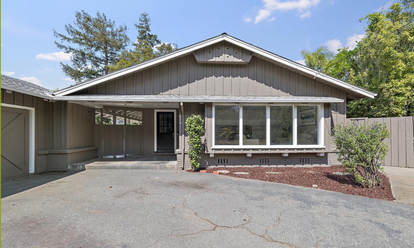 Detail Gallery Image 4 of 31 For 674 Campbell Ave, Los Altos,  CA 94024 - 4 Beds | 2 Baths