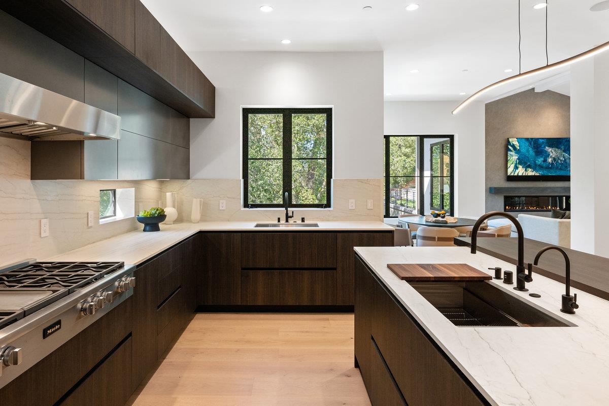 Detail Gallery Image 18 of 37 For 89 Tallwood Ct, Atherton,  CA 94027 - 6 Beds | 7/1 Baths