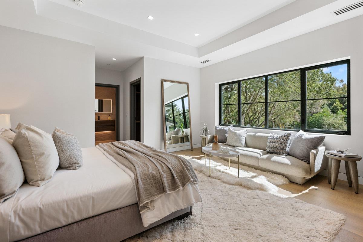 Detail Gallery Image 22 of 37 For 89 Tallwood Ct, Atherton,  CA 94027 - 6 Beds | 7/1 Baths