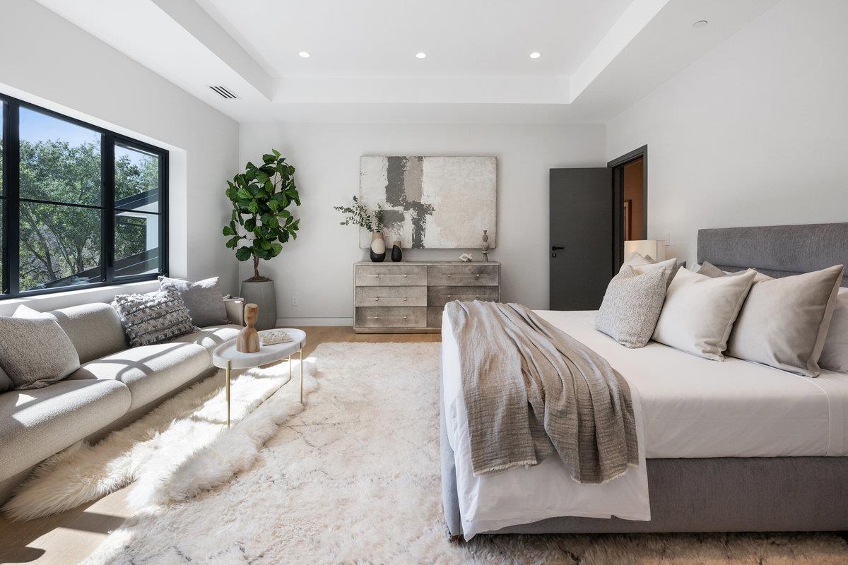 Detail Gallery Image 23 of 37 For 89 Tallwood Ct, Atherton,  CA 94027 - 6 Beds | 7/1 Baths