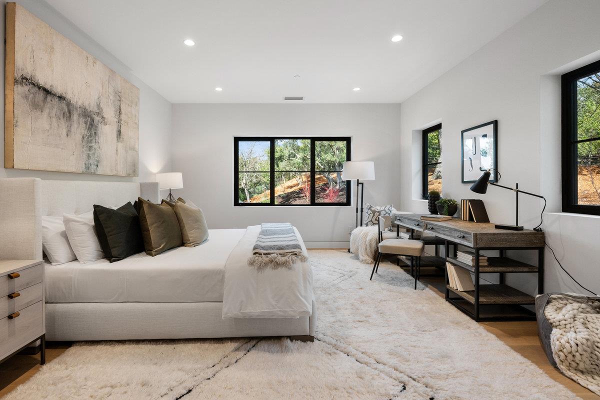 Detail Gallery Image 24 of 37 For 89 Tallwood Ct, Atherton,  CA 94027 - 6 Beds | 7/1 Baths