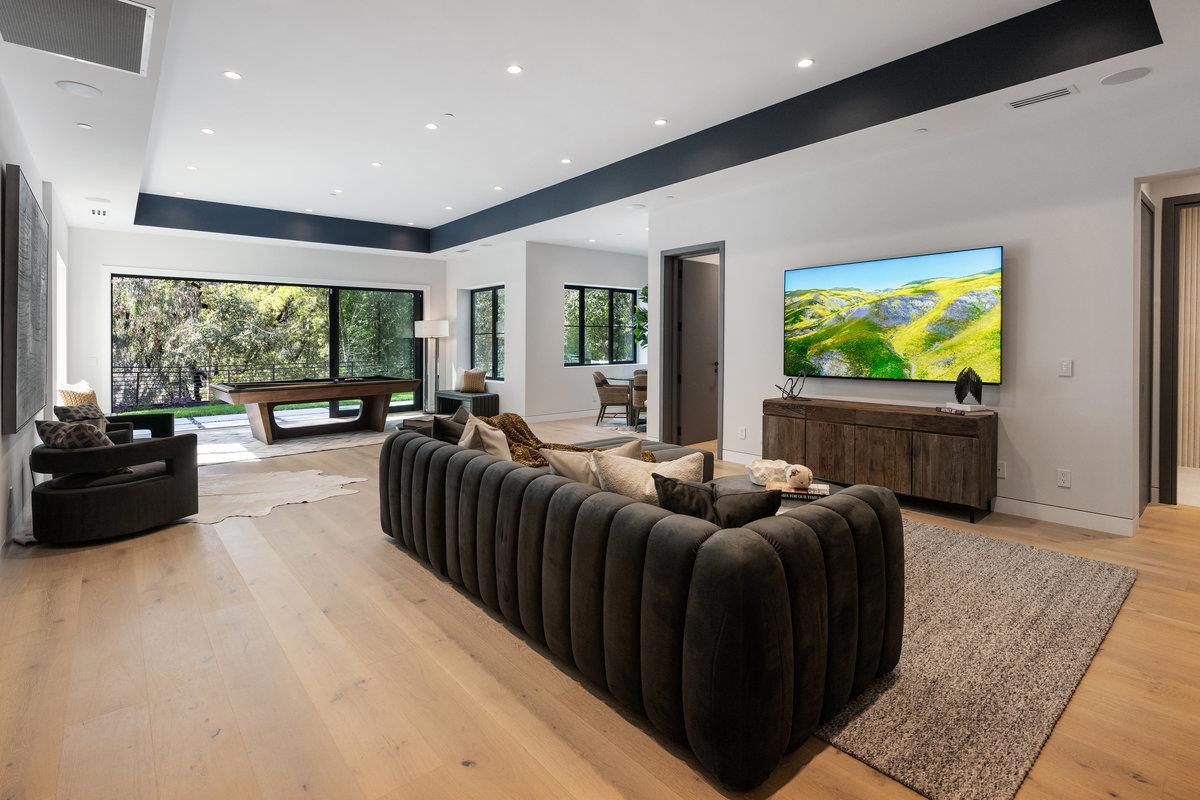 Detail Gallery Image 34 of 37 For 89 Tallwood Ct, Atherton,  CA 94027 - 6 Beds | 7/1 Baths
