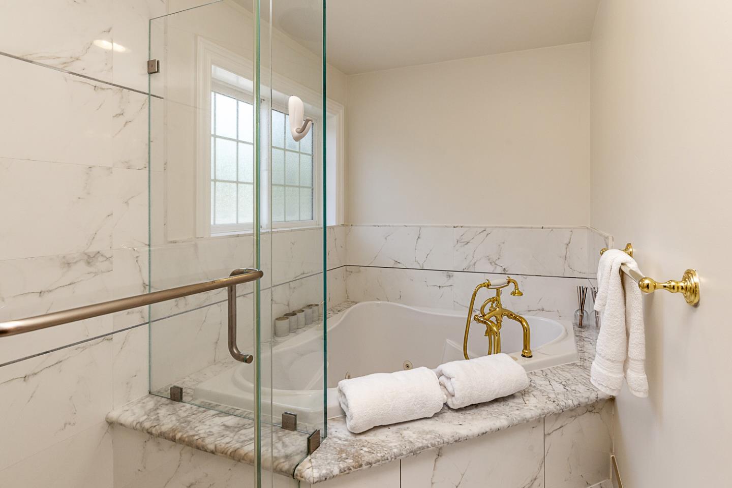 Detail Gallery Image 11 of 14 For 15000 Winchester Blvd, Los Gatos,  CA 95030 - 5 Beds | 3 Baths