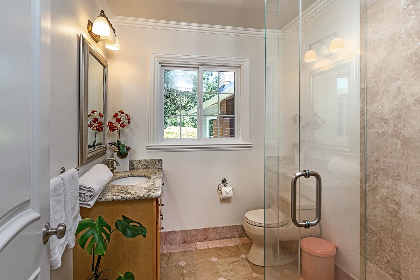 Detail Gallery Image 5 of 14 For 15000 Winchester Blvd, Los Gatos,  CA 95030 - 5 Beds | 3 Baths