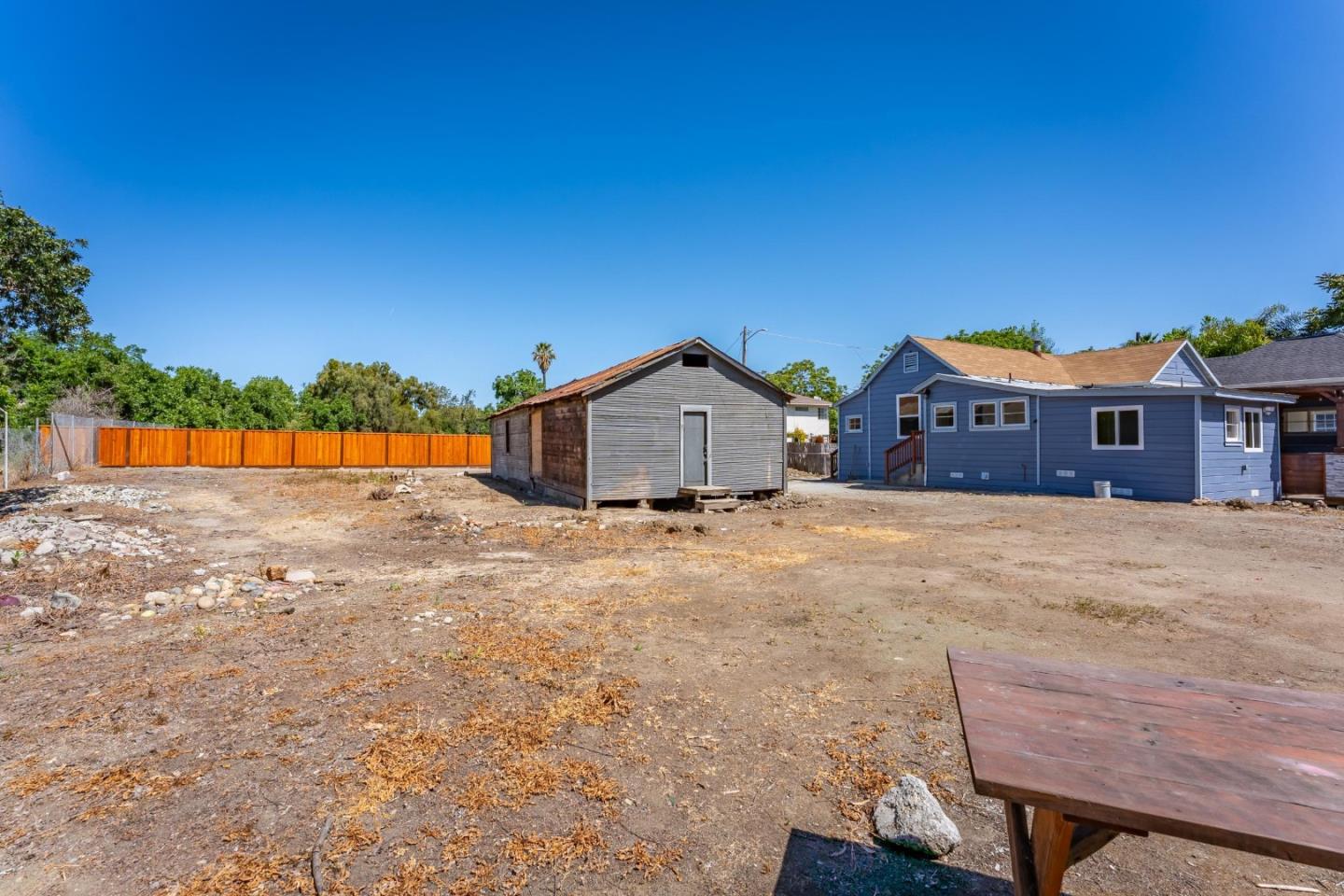 Detail Gallery Image 22 of 34 For 850 Calhoun St, San Jose,  CA 95116 - 3 Beds | 2 Baths