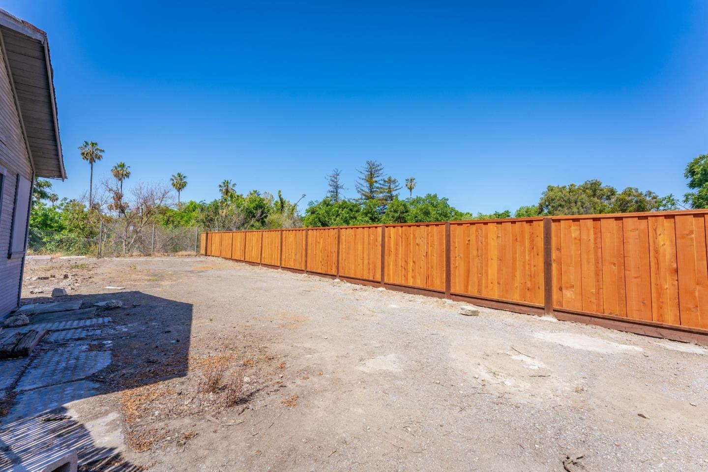 Detail Gallery Image 24 of 34 For 850 Calhoun St, San Jose,  CA 95116 - 3 Beds | 2 Baths