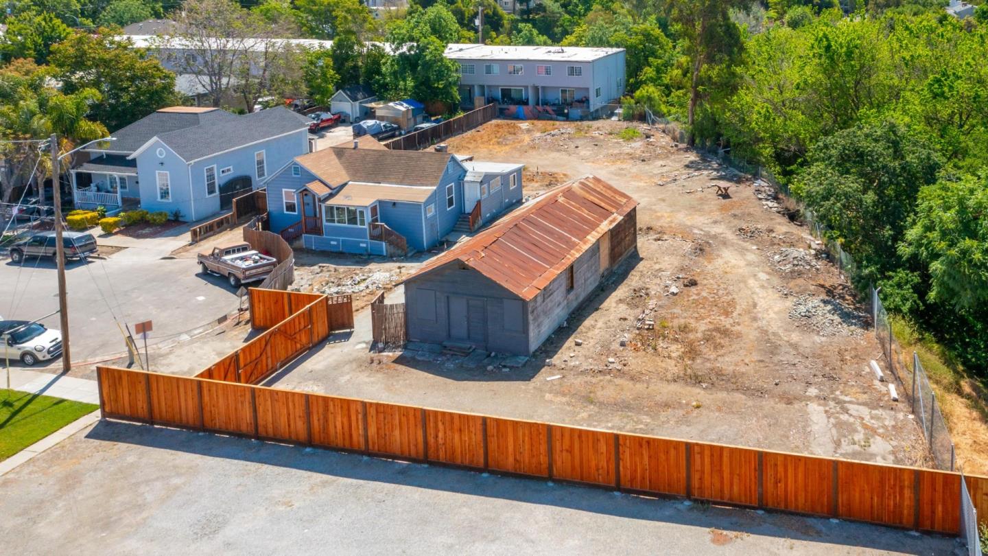 Detail Gallery Image 30 of 34 For 850 Calhoun St, San Jose,  CA 95116 - 3 Beds | 2 Baths