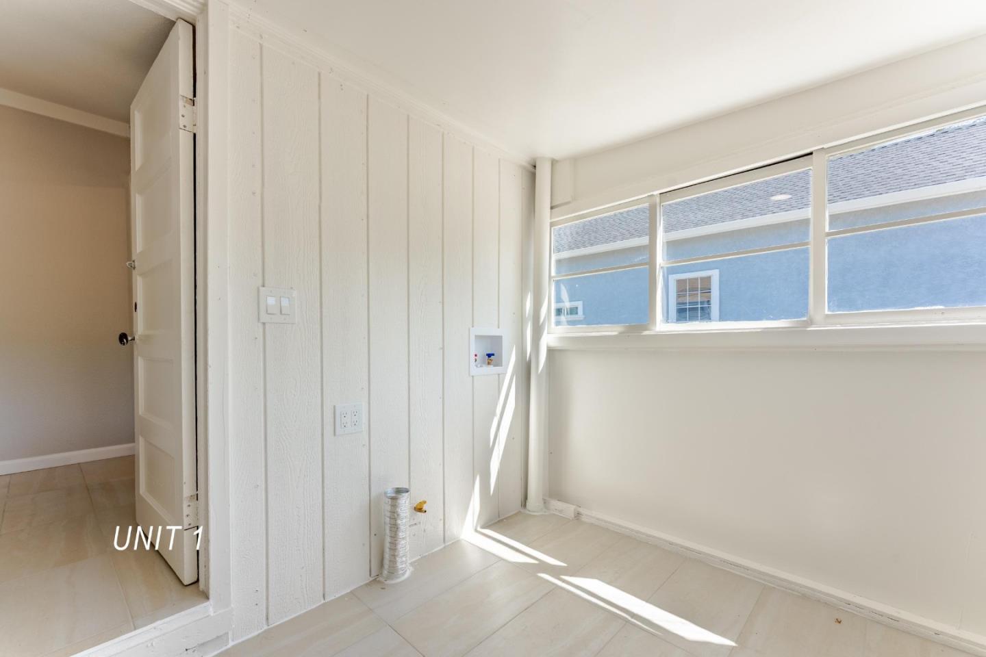 Detail Gallery Image 8 of 34 For 850 Calhoun St, San Jose,  CA 95116 - 3 Beds | 2 Baths
