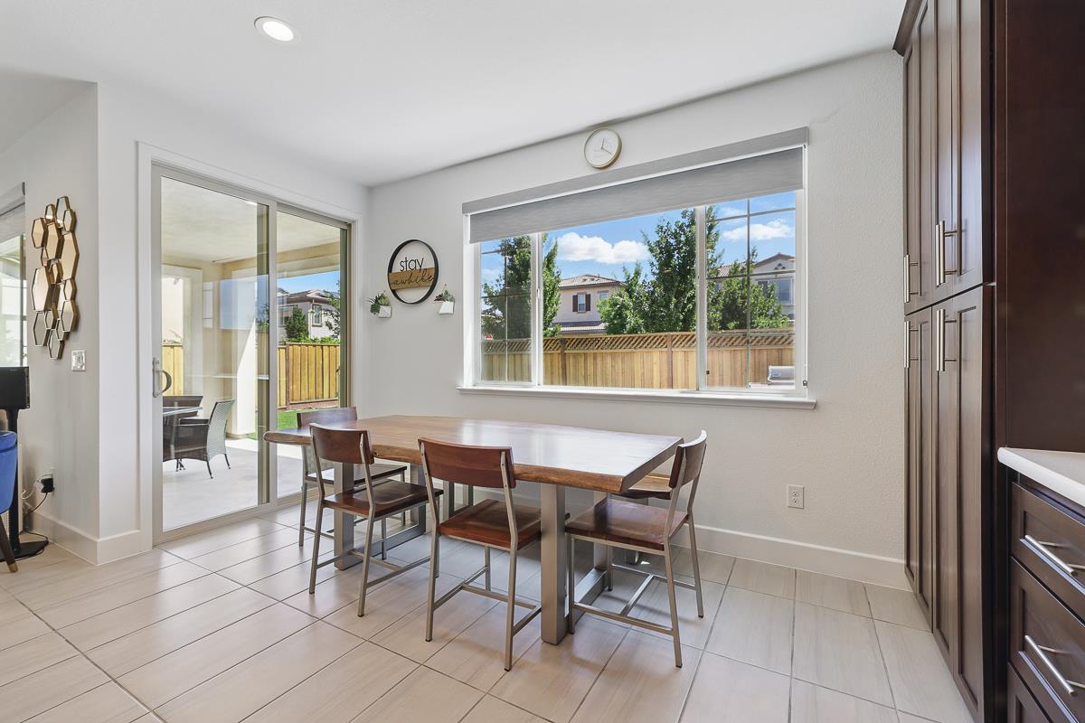 Detail Gallery Image 17 of 66 For 410 E Redberry Pl, Mountain House,  CA 95391 - 3 Beds | 2/1 Baths