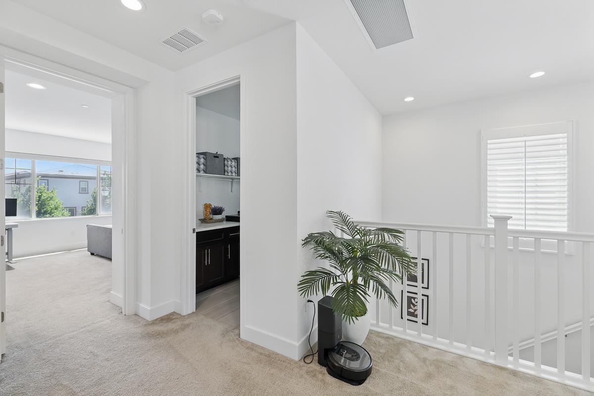 Detail Gallery Image 22 of 66 For 410 E Redberry Pl, Mountain House,  CA 95391 - 3 Beds | 2/1 Baths