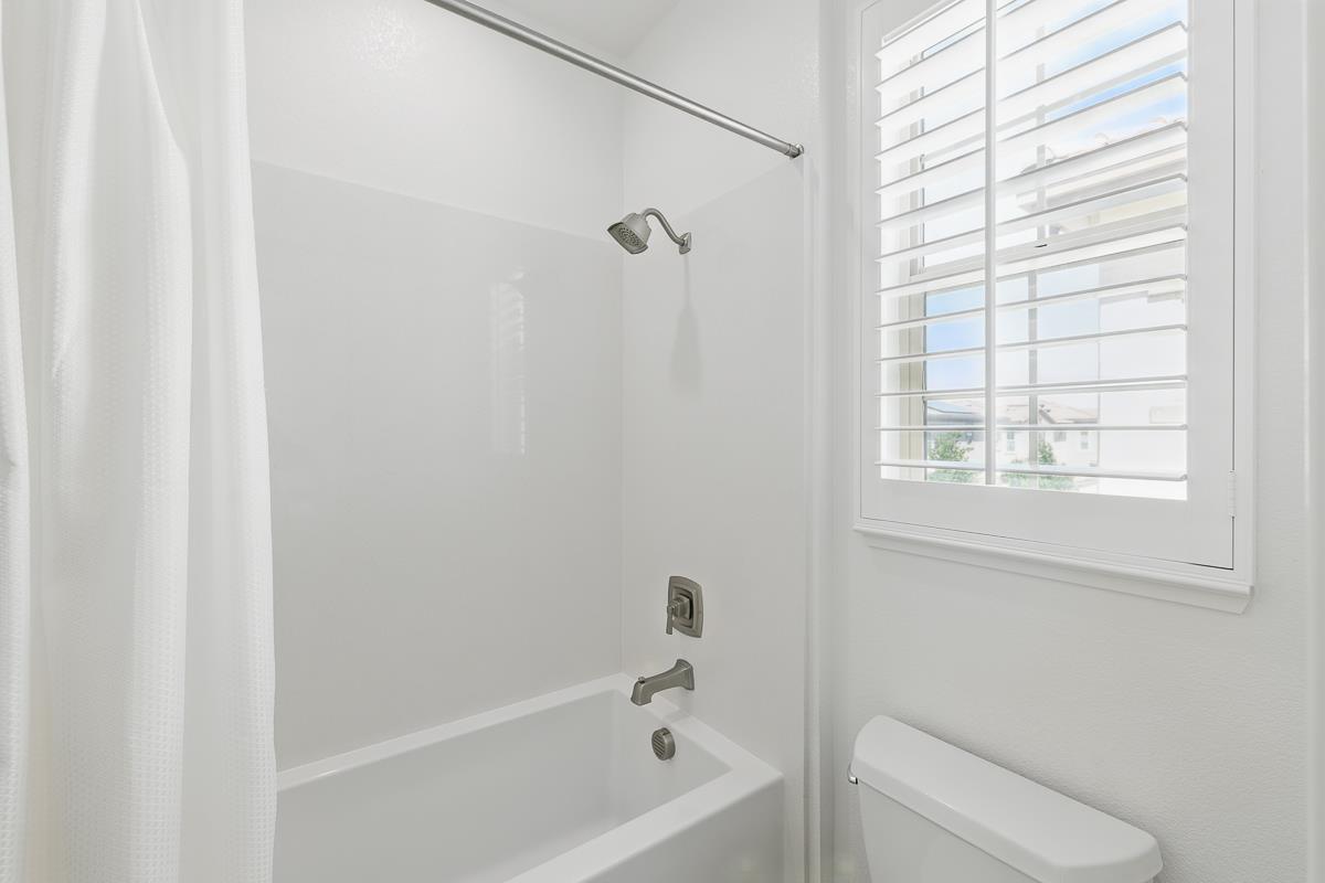 Detail Gallery Image 33 of 66 For 410 E Redberry Pl, Mountain House,  CA 95391 - 3 Beds | 2/1 Baths