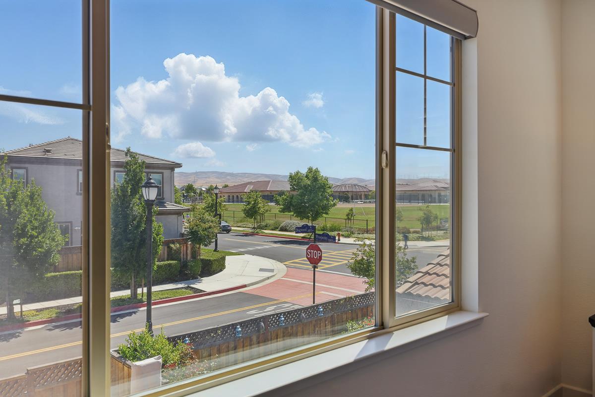 Detail Gallery Image 39 of 66 For 410 E Redberry Pl, Mountain House,  CA 95391 - 3 Beds | 2/1 Baths