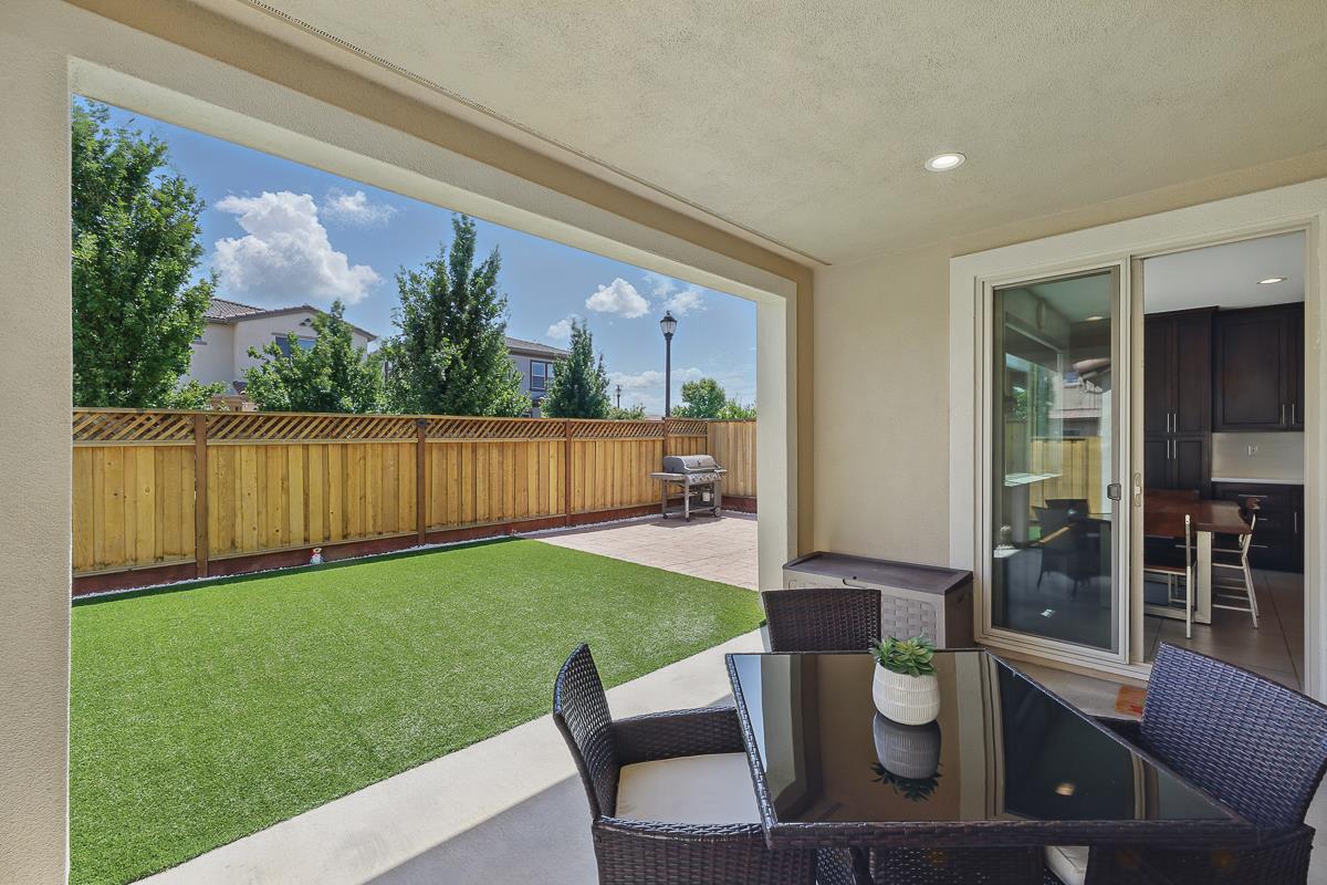 Detail Gallery Image 46 of 66 For 410 E Redberry Pl, Mountain House,  CA 95391 - 3 Beds | 2/1 Baths