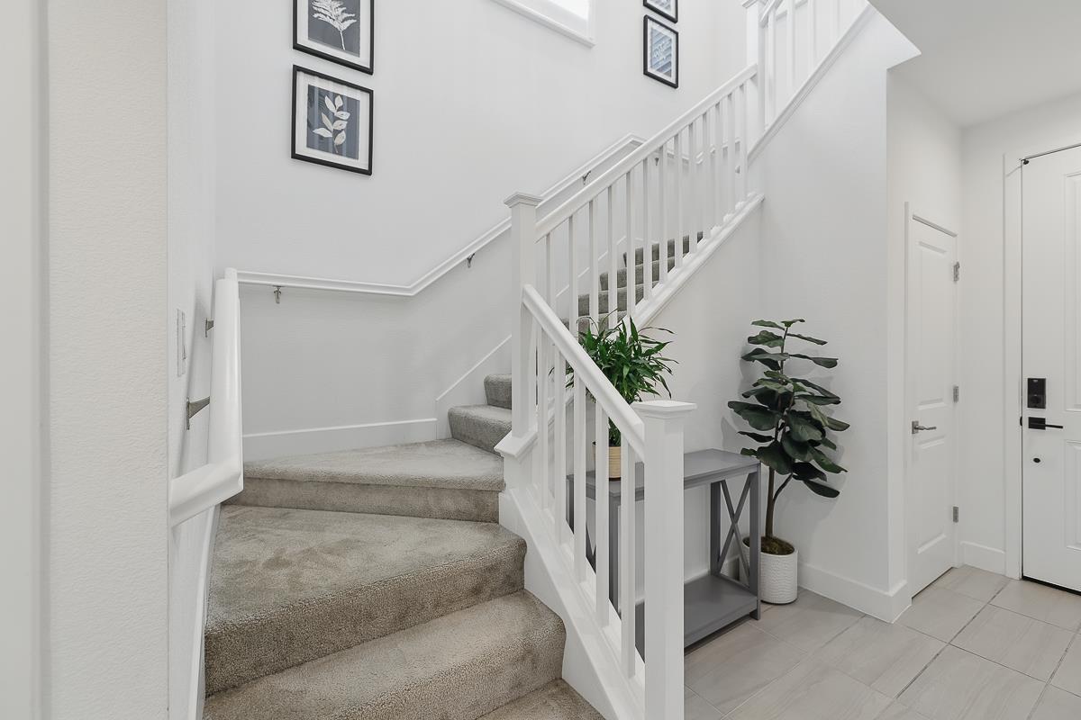 Detail Gallery Image 5 of 66 For 410 E Redberry Pl, Mountain House,  CA 95391 - 3 Beds | 2/1 Baths