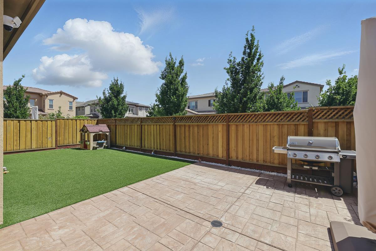 Detail Gallery Image 50 of 66 For 410 E Redberry Pl, Mountain House,  CA 95391 - 3 Beds | 2/1 Baths