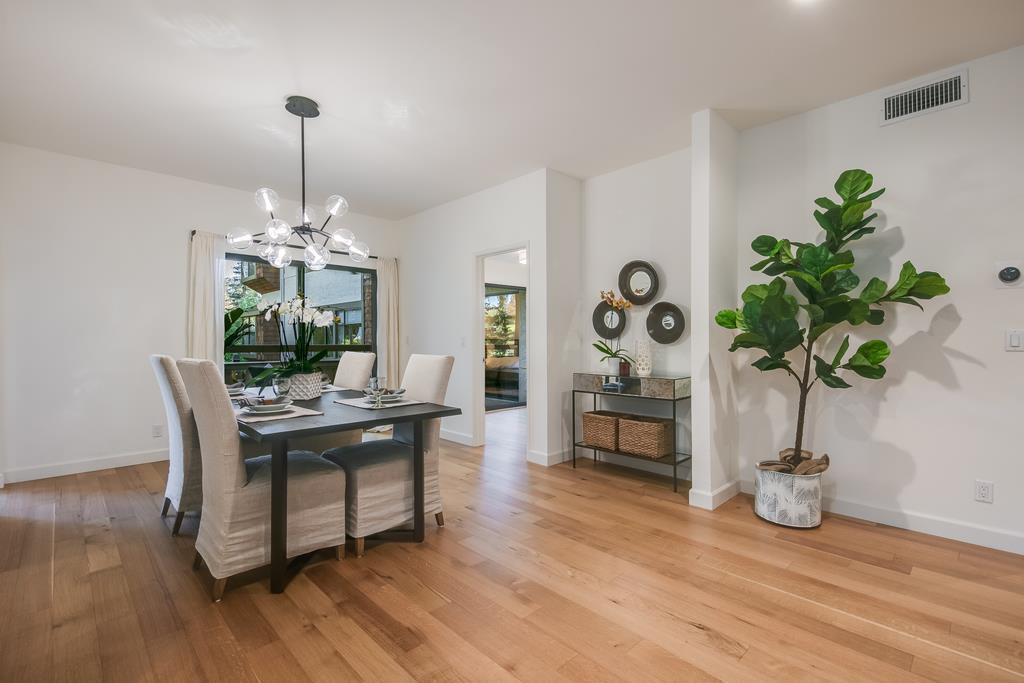 Detail Gallery Image 10 of 47 For 1202 Sharon Park Dr, Menlo Park,  CA 94025 - 2 Beds | 2 Baths