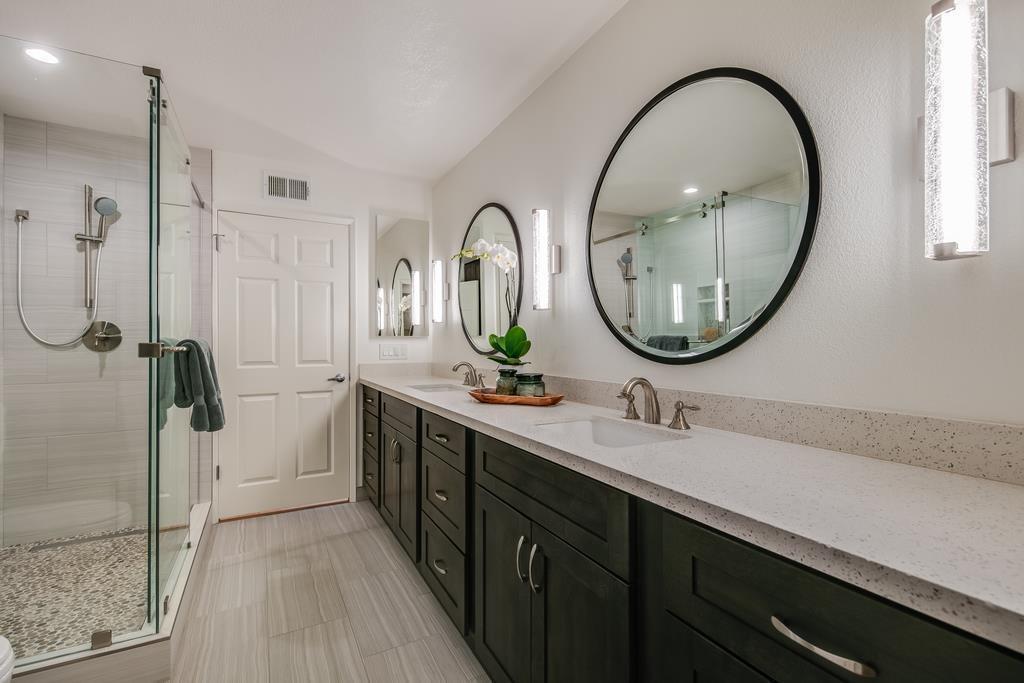 Detail Gallery Image 29 of 47 For 1202 Sharon Park Dr, Menlo Park,  CA 94025 - 2 Beds | 2 Baths
