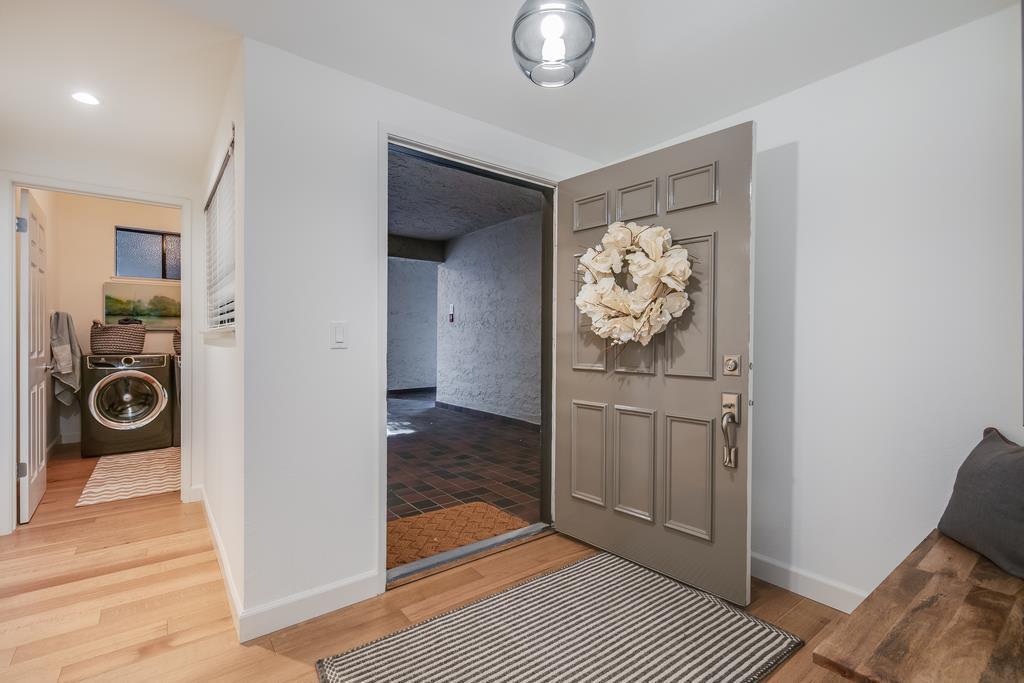 Detail Gallery Image 3 of 47 For 1202 Sharon Park Dr, Menlo Park,  CA 94025 - 2 Beds | 2 Baths