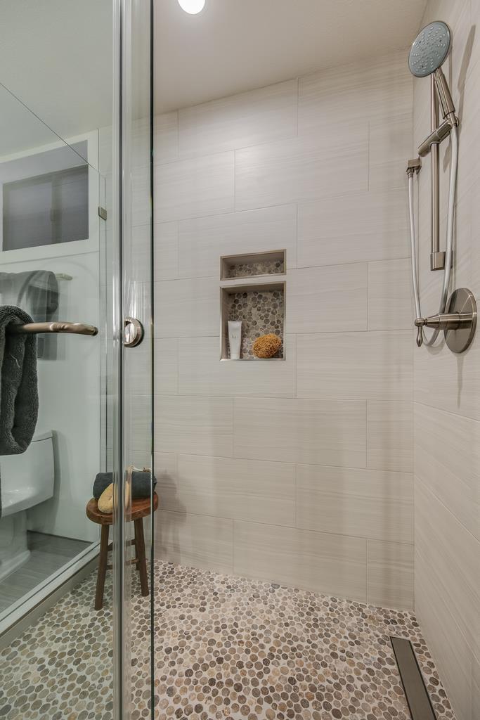 Detail Gallery Image 30 of 47 For 1202 Sharon Park Dr, Menlo Park,  CA 94025 - 2 Beds | 2 Baths