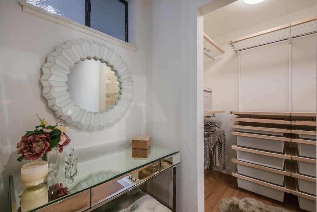Detail Gallery Image 31 of 47 For 1202 Sharon Park Dr, Menlo Park,  CA 94025 - 2 Beds | 2 Baths