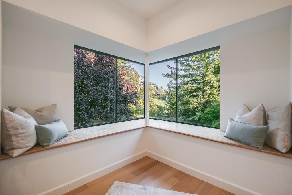 Detail Gallery Image 33 of 47 For 1202 Sharon Park Dr, Menlo Park,  CA 94025 - 2 Beds | 2 Baths
