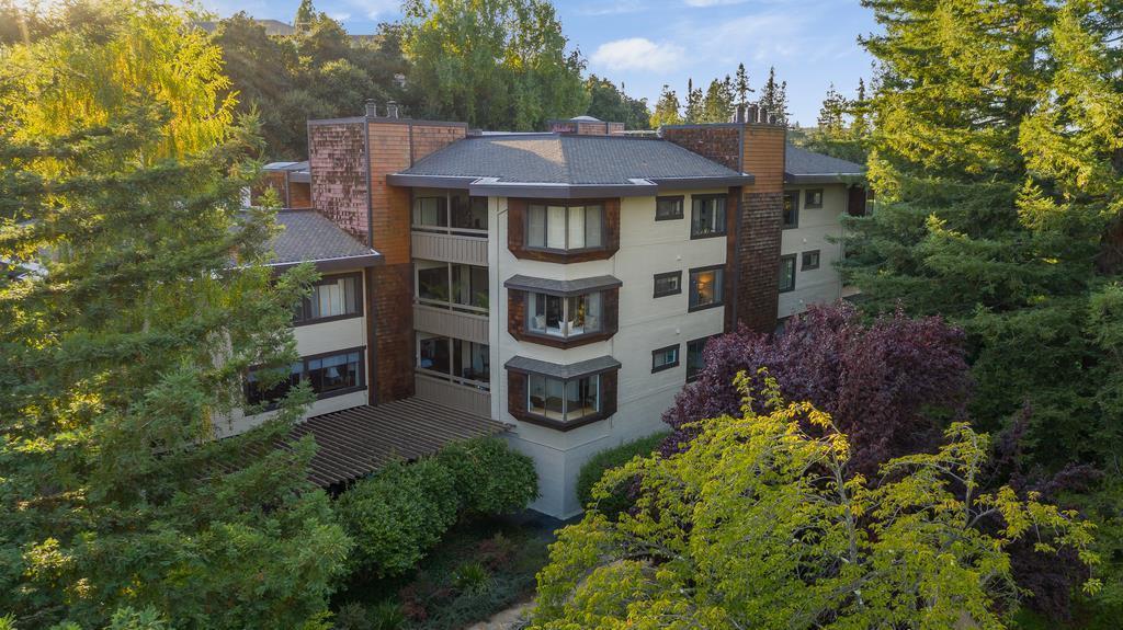 Detail Gallery Image 45 of 47 For 1202 Sharon Park Dr, Menlo Park,  CA 94025 - 2 Beds | 2 Baths