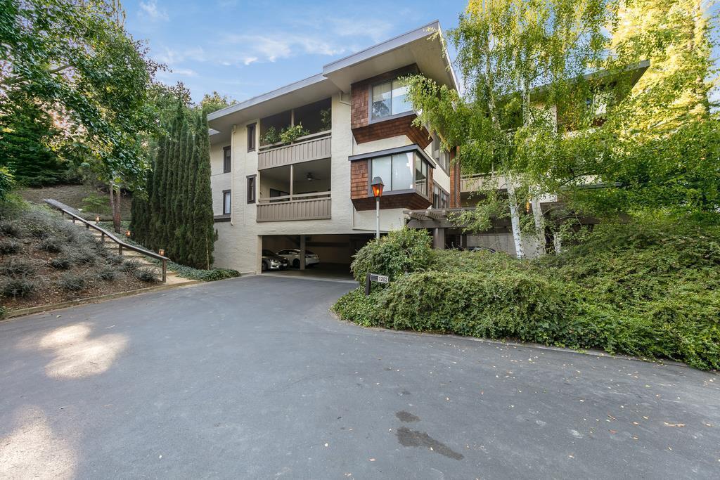 Detail Gallery Image 46 of 47 For 1202 Sharon Park Dr, Menlo Park,  CA 94025 - 2 Beds | 2 Baths