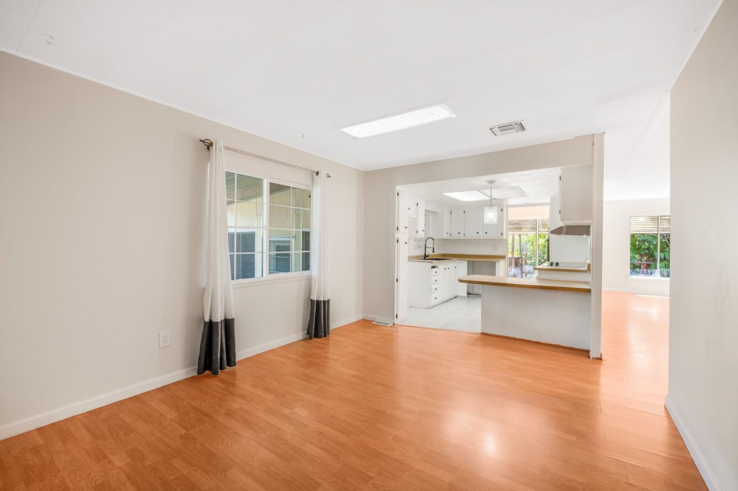 Detail Gallery Image 5 of 31 For 3637 Snell Ave #70,  San Jose,  CA 95136 - 4 Beds | 2 Baths
