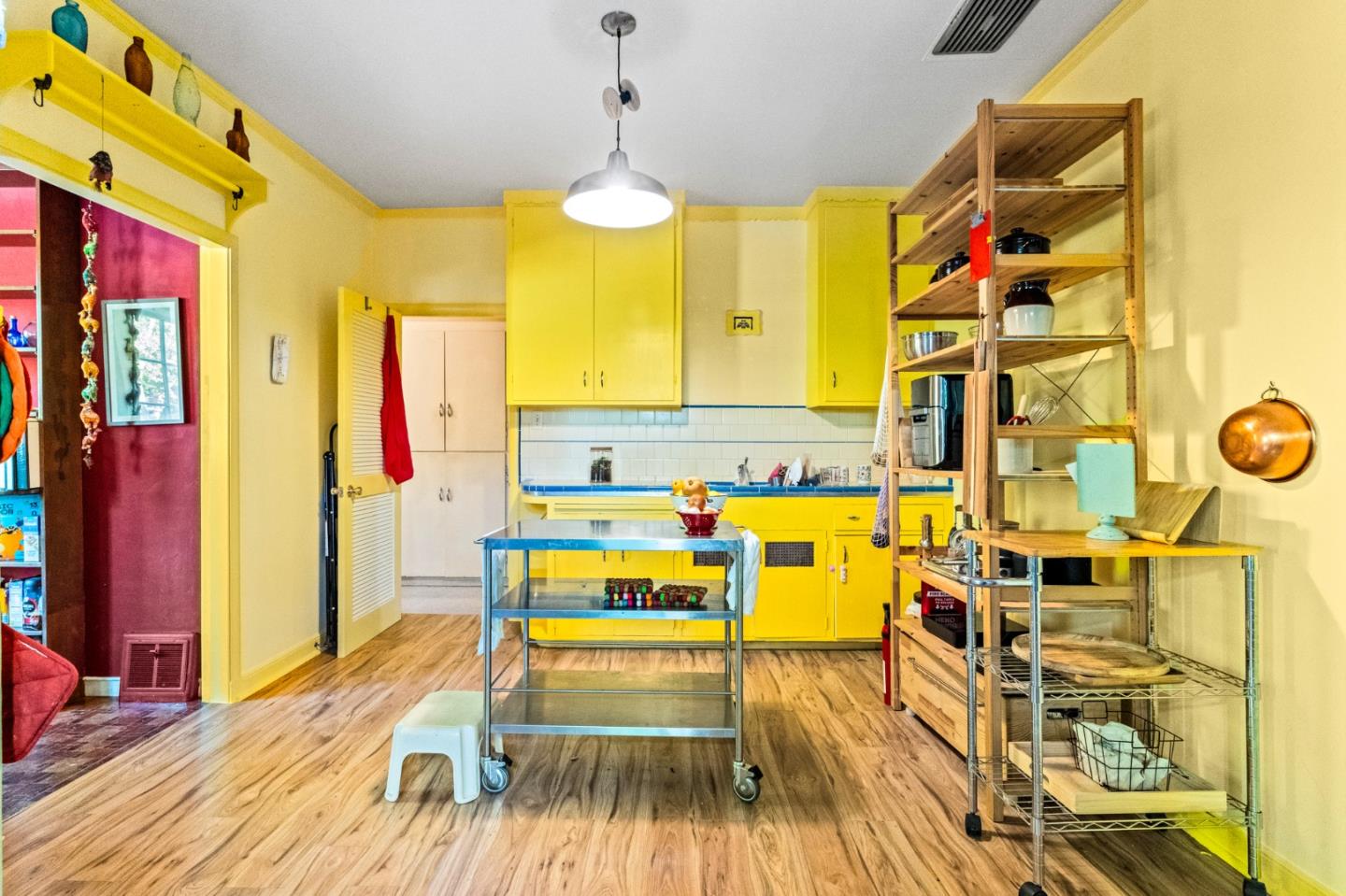 Detail Gallery Image 13 of 54 For 344 Barneson Ave, San Mateo,  CA 94402 - 4 Beds | 2 Baths