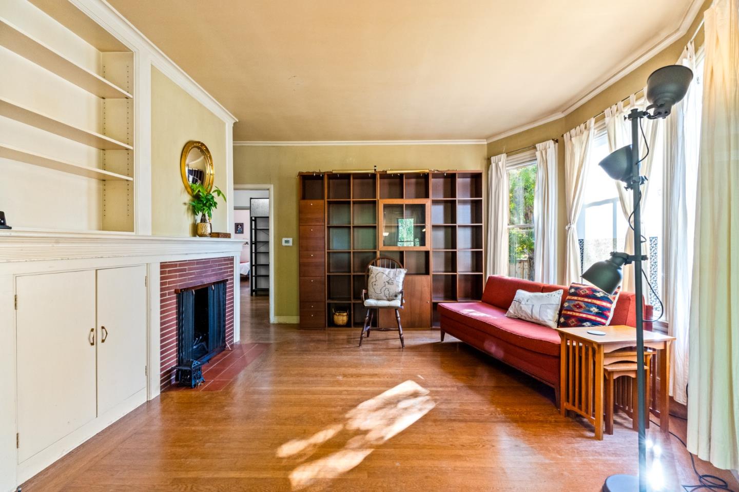 Detail Gallery Image 3 of 54 For 344 Barneson Ave, San Mateo,  CA 94402 - 4 Beds | 2 Baths