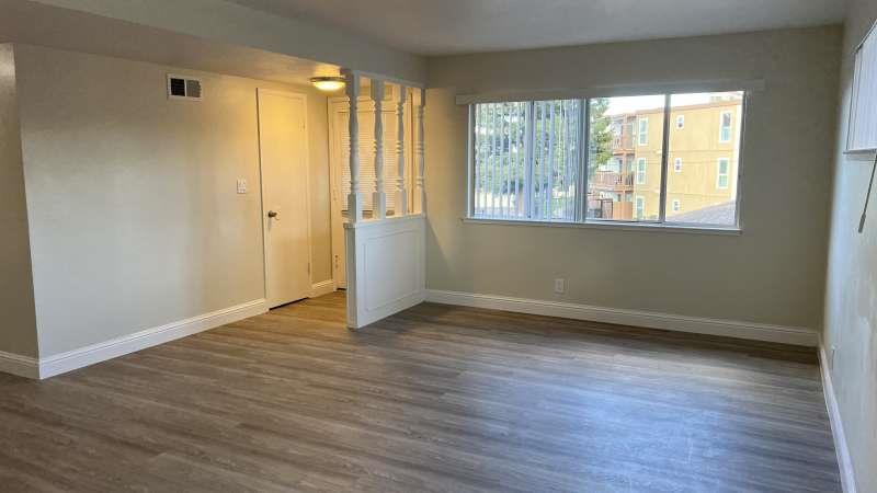 Detail Gallery Image 2 of 16 For 1281 Saratoga Ave #3,  San Jose,  CA 95129 - 2 Beds | 1/1 Baths