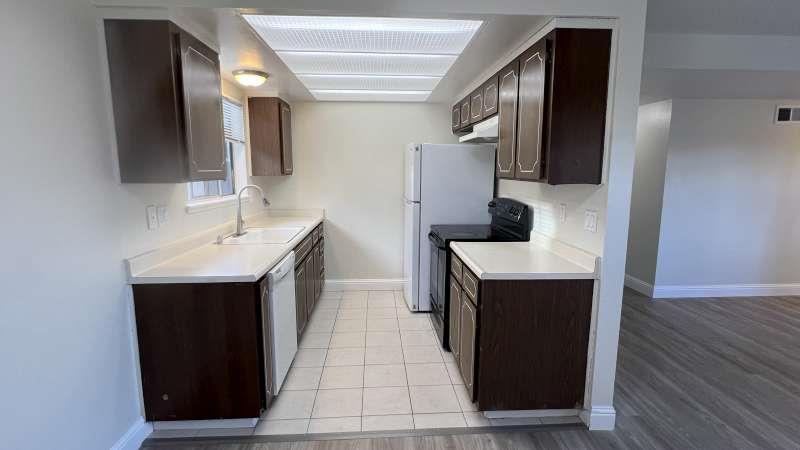 Detail Gallery Image 6 of 16 For 1281 Saratoga Ave #3,  San Jose,  CA 95129 - 2 Beds | 1/1 Baths
