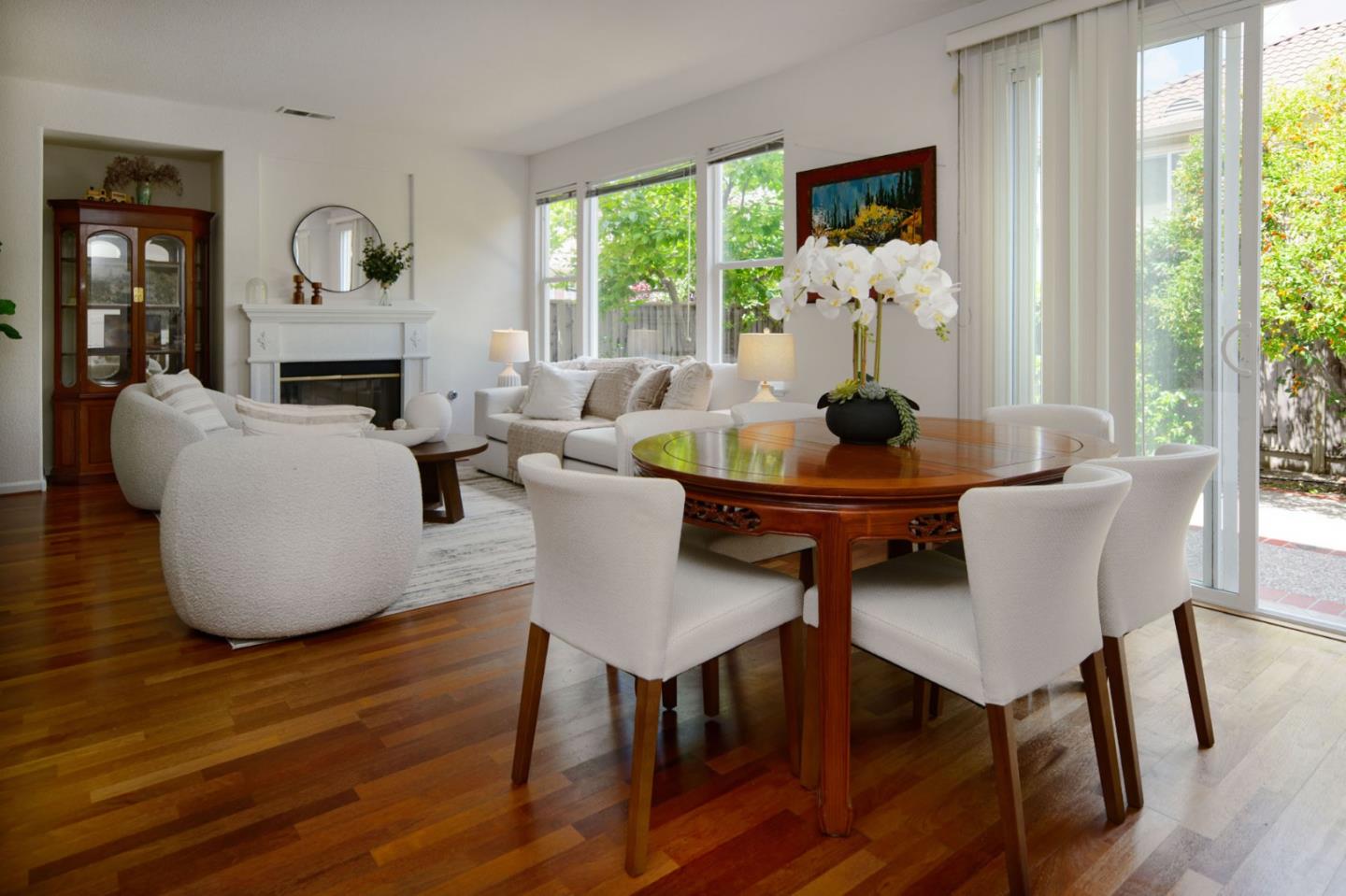 Detail Gallery Image 15 of 47 For 1687 via Cortina, San Jose,  CA 95120 - 4 Beds | 2/1 Baths
