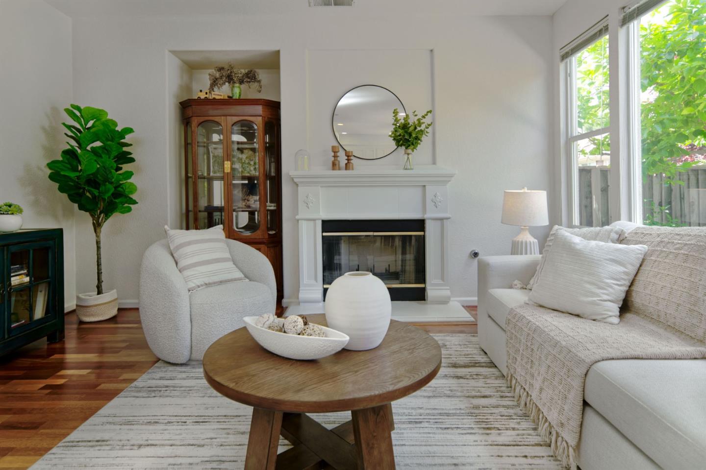 Detail Gallery Image 17 of 47 For 1687 via Cortina, San Jose,  CA 95120 - 4 Beds | 2/1 Baths