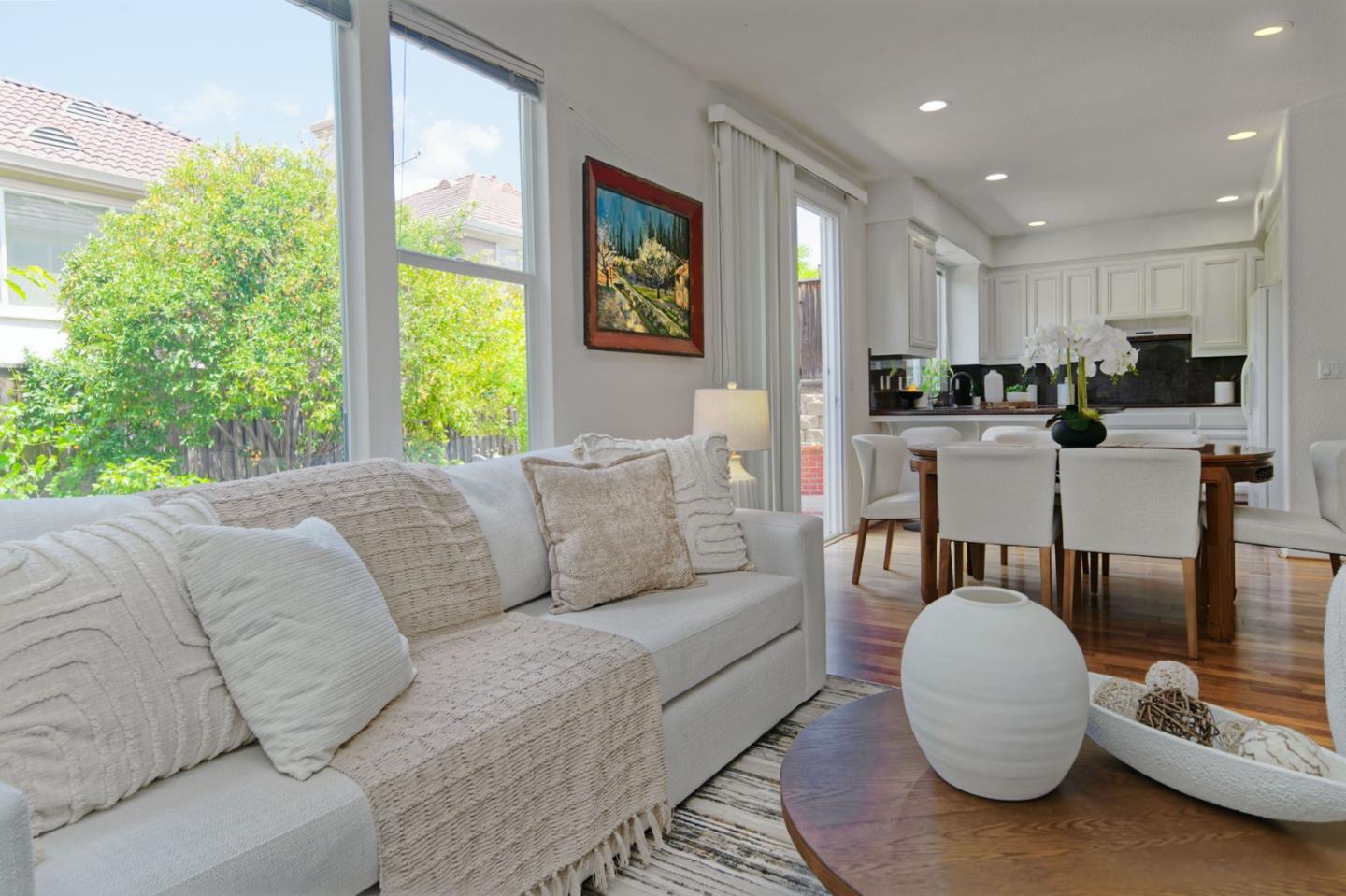 Detail Gallery Image 18 of 47 For 1687 via Cortina, San Jose,  CA 95120 - 4 Beds | 2/1 Baths