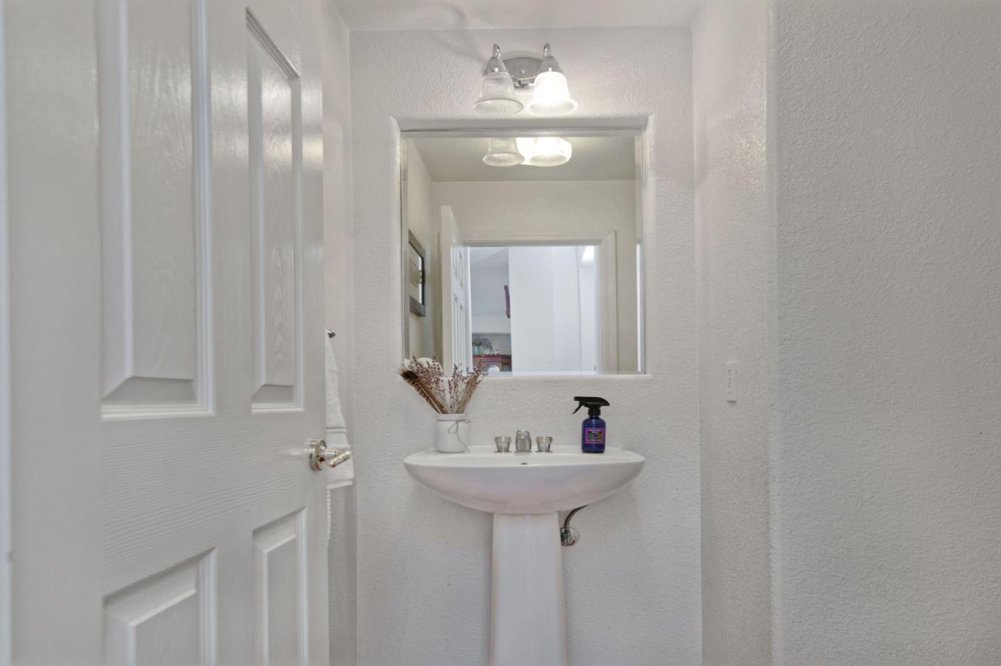 Detail Gallery Image 19 of 47 For 1687 via Cortina, San Jose,  CA 95120 - 4 Beds | 2/1 Baths